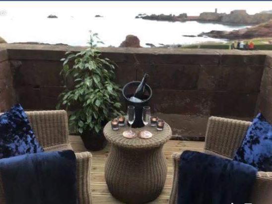 فندق The Rocks دنبار المظهر الخارجي الصورة