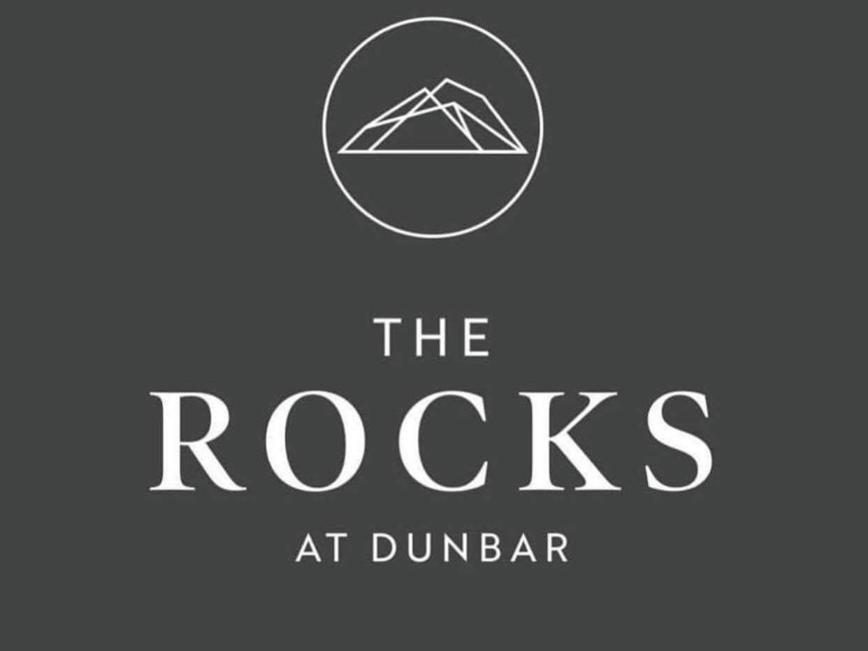 فندق The Rocks دنبار المظهر الخارجي الصورة